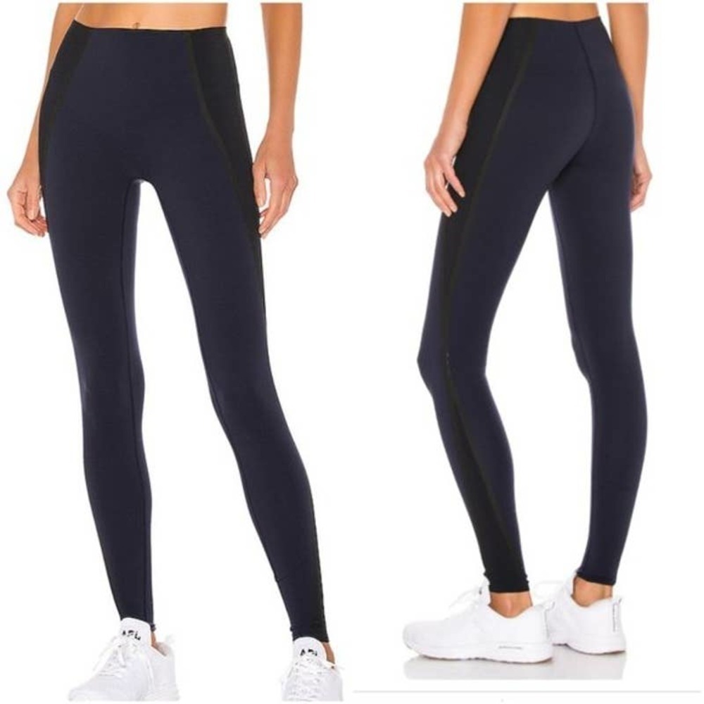 SPANX Mesh Contour Everyday Leggings Size Medium EUC